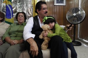 Zelaya y su familia
